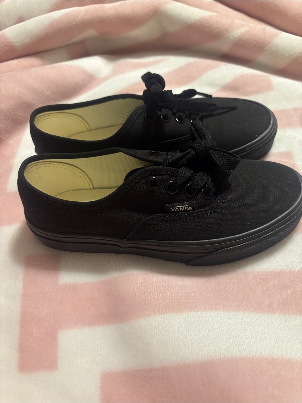 Vans Kids Black Canvas Low-Top Sneakers